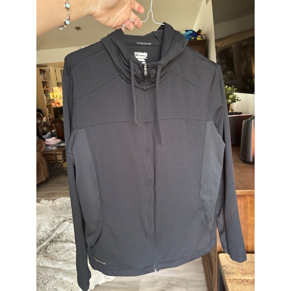 Black Columbia Sportswear Titanium women's jacket in size XL